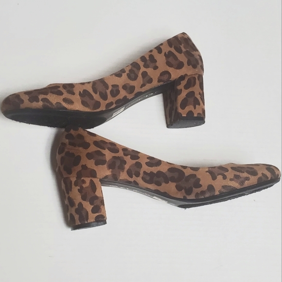 Chinese Laundry Ada animal print round toe pump heels 7.5 M - Picture 4 of 9